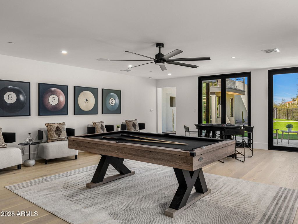 Image 13 of property listing at 5355 E DESERT VISTA Road, Paradise Valley, AZ 85253