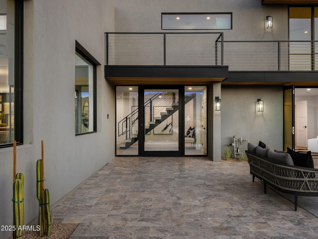 Image 38 of property listing at 5355 E DESERT VISTA Road, Paradise Valley, AZ 85253