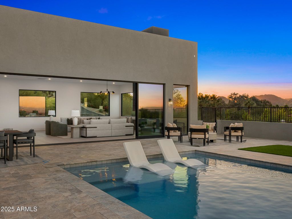 Image 42 of property listing at 5355 E DESERT VISTA Road, Paradise Valley, AZ 85253