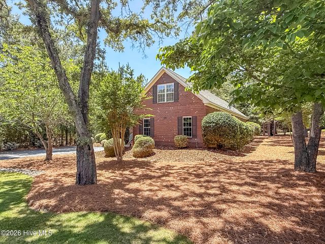 150 Diamondhead Drive S, Pinehurst, NC 28374