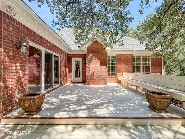 150 Diamondhead Drive S, Pinehurst, NC 28374