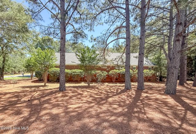 150 Diamondhead Drive S, Pinehurst, NC 28374