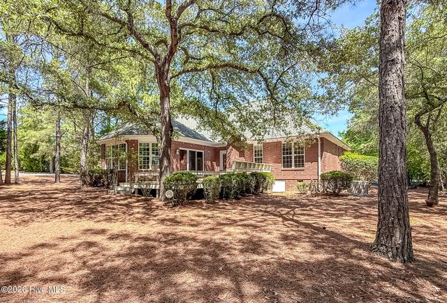 150 Diamondhead Drive S, Pinehurst, NC 28374