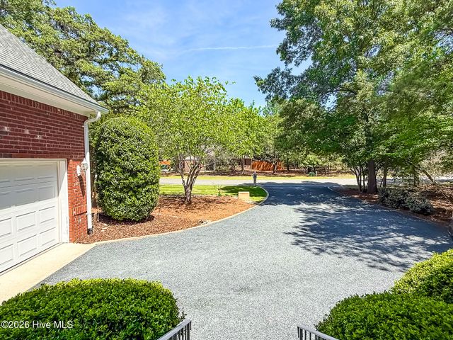 150 Diamondhead Drive S, Pinehurst, NC 28374