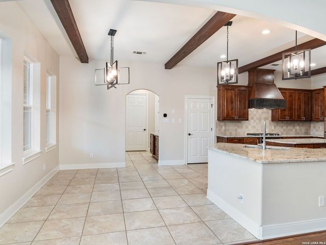 103 S Cibolo Hollow, Fair Oaks Ranch, TX 78015
