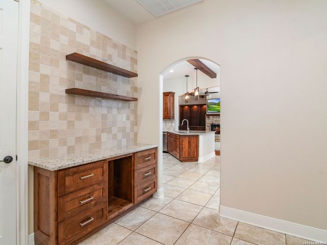 103 S Cibolo Hollow, Fair Oaks Ranch, TX 78015