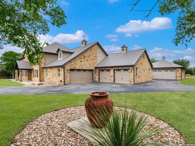 103 S Cibolo Hollow, Fair Oaks Ranch, TX 78015