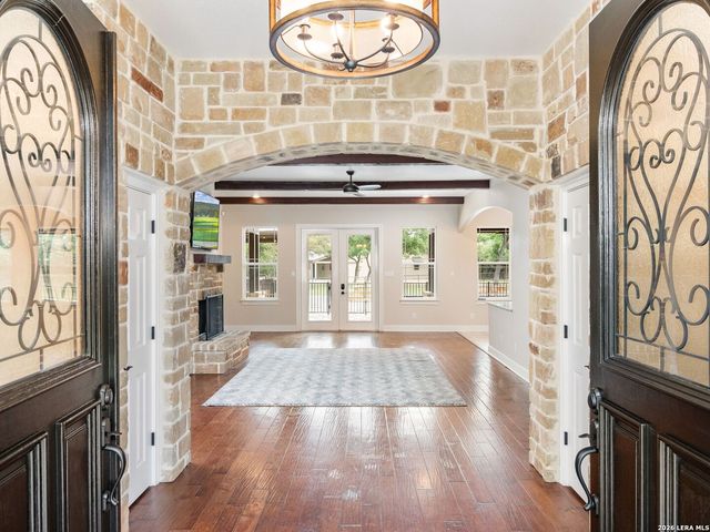 103 S Cibolo Hollow, Fair Oaks Ranch, TX 78015