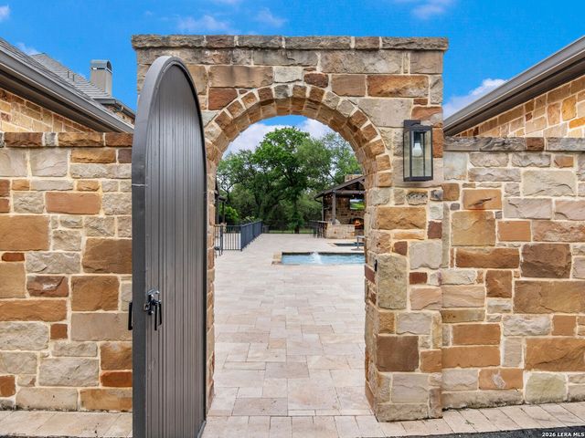 103 S Cibolo Hollow, Fair Oaks Ranch, TX 78015