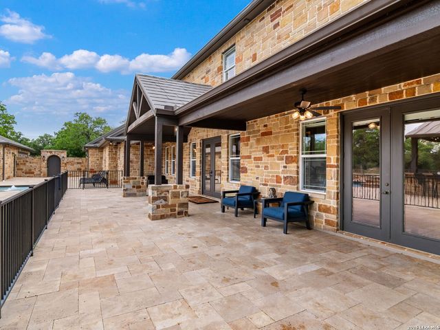 103 S Cibolo Hollow, Fair Oaks Ranch, TX 78015