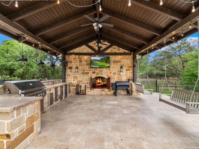 103 S Cibolo Hollow, Fair Oaks Ranch, TX 78015