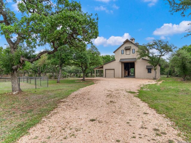 103 S Cibolo Hollow, Fair Oaks Ranch, TX 78015