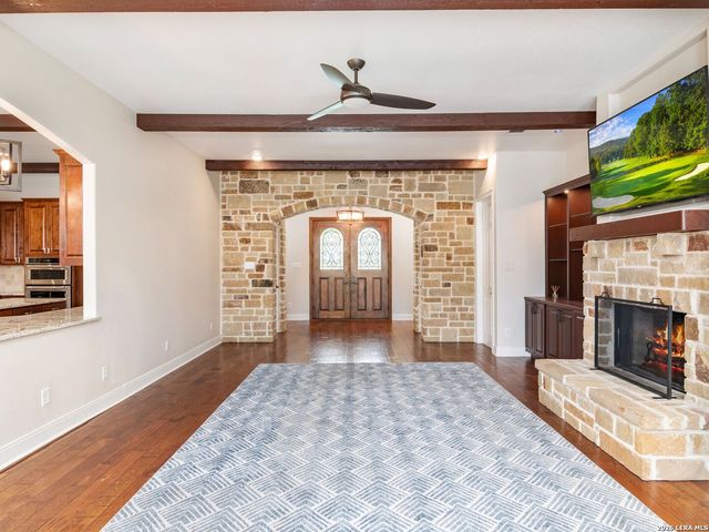 103 S Cibolo Hollow, Fair Oaks Ranch, TX 78015