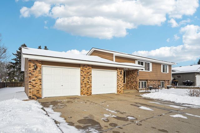621 Menke Avenue, Shakopee, MN 55379