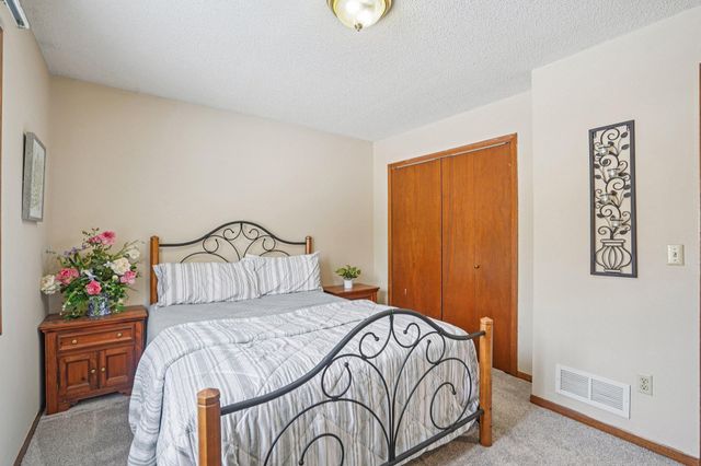 621 Menke Avenue, Shakopee, MN 55379