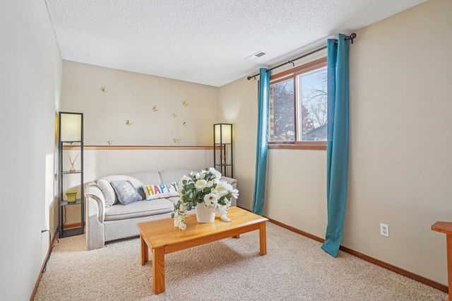 621 Menke Avenue, Shakopee, MN 55379