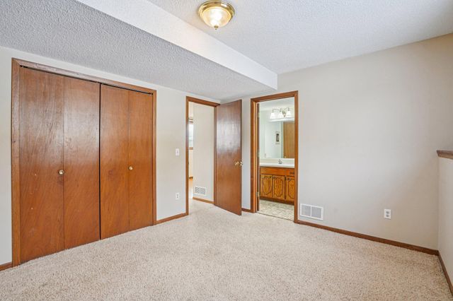 621 Menke Avenue, Shakopee, MN 55379