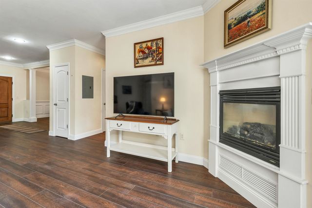 4 Henry David Dr Unit 203, Nashua, NH 03062