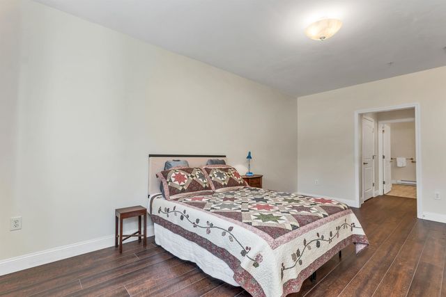 4 Henry David Dr Unit 203, Nashua, NH 03062