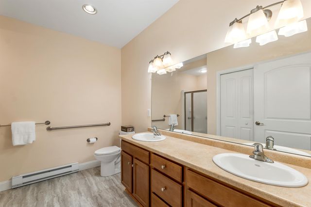 4 Henry David Dr Unit 203, Nashua, NH 03062