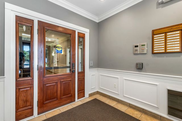 4 Henry David Dr Unit 203, Nashua, NH 03062