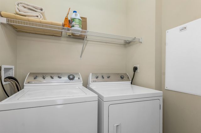 4 Henry David Dr Unit 203, Nashua, NH 03062