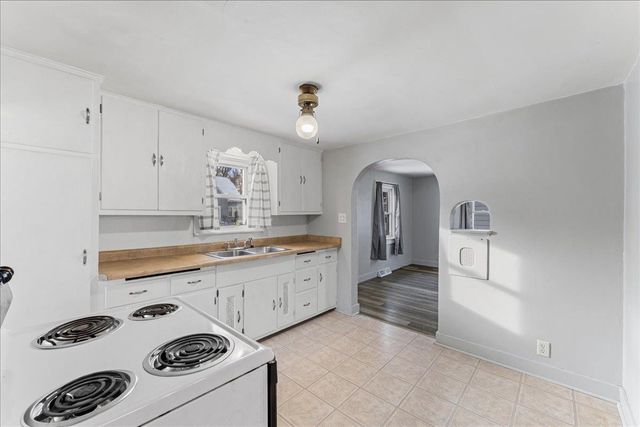 1641 PREBLE AVENUE, Green Bay, WI 54302