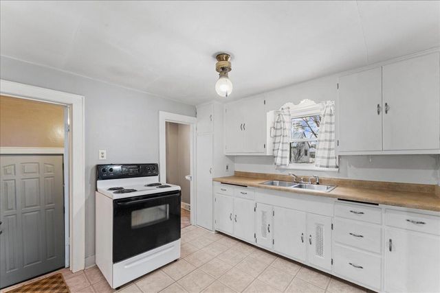 1641 PREBLE AVENUE, Green Bay, WI 54302