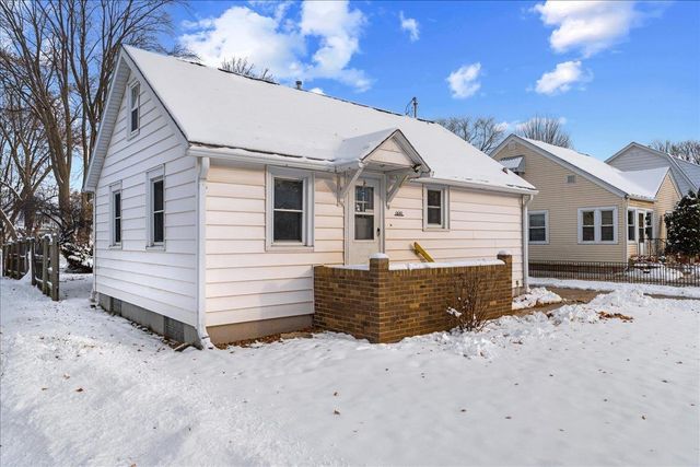 1641 PREBLE AVENUE, Green Bay, WI 54302