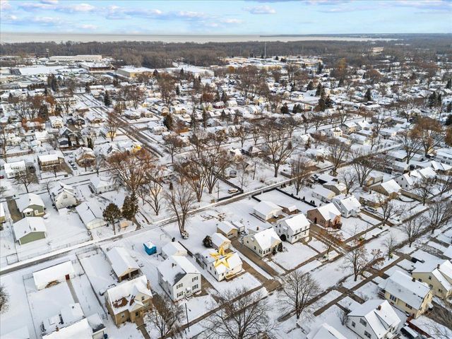 1641 PREBLE AVENUE, Green Bay, WI 54302