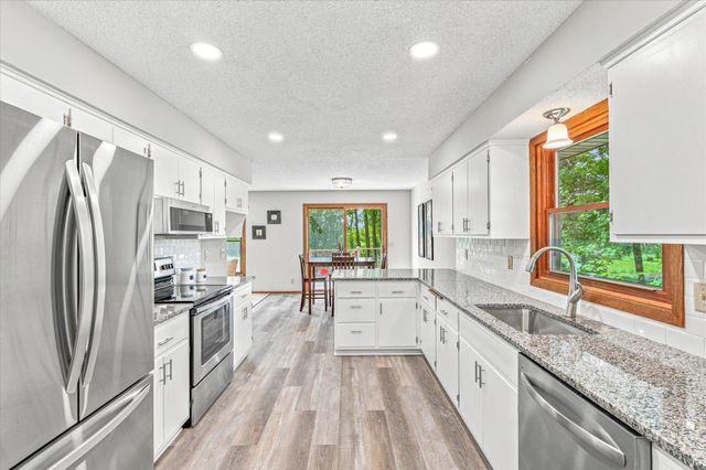 100 Shadywood Lane, Delano, MN 55328