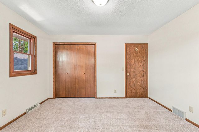 100 Shadywood Lane, Delano, MN 55328