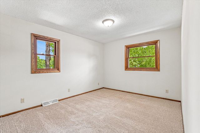 100 Shadywood Lane, Delano, MN 55328