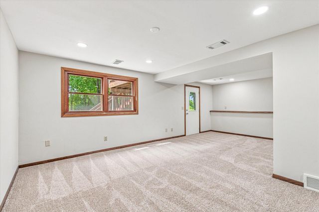 100 Shadywood Lane, Delano, MN 55328