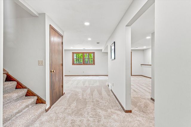 100 Shadywood Lane, Delano, MN 55328