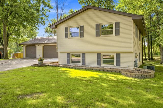 100 Shadywood Lane, Delano, MN 55328