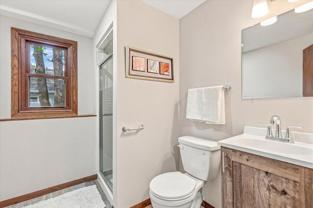 100 Shadywood Lane, Delano, MN 55328