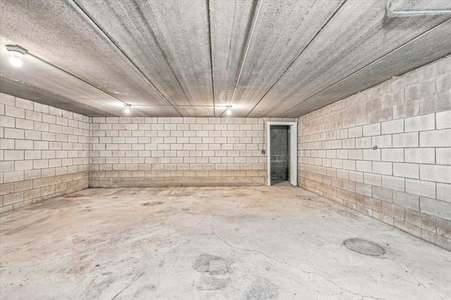 100 Shadywood Lane, Delano, MN 55328