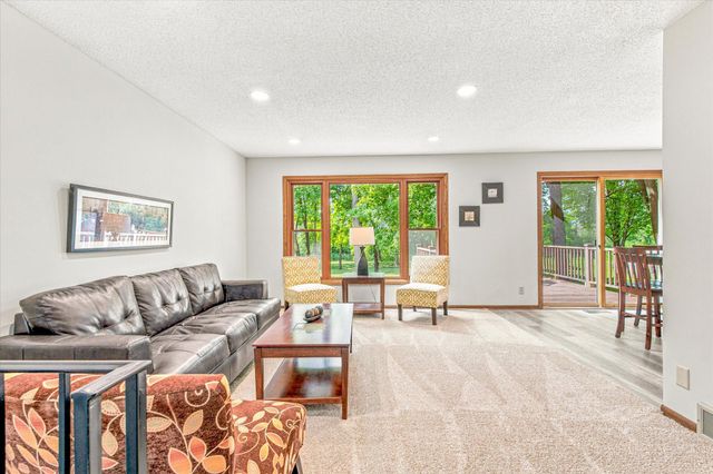 100 Shadywood Lane, Delano, MN 55328
