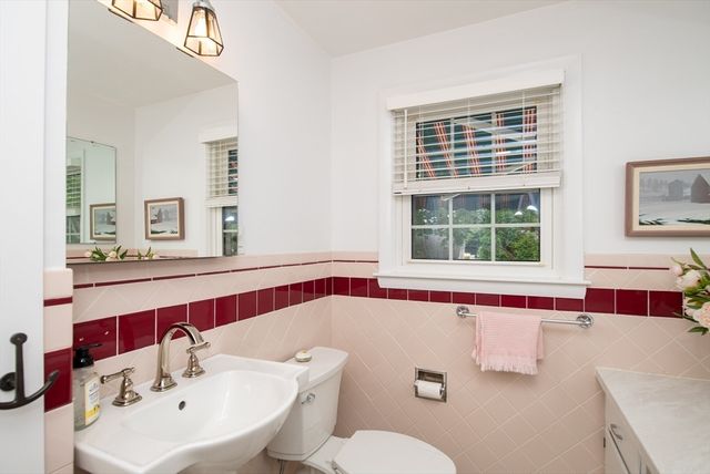 12 Brook Drive, Fairhaven, MA 02719