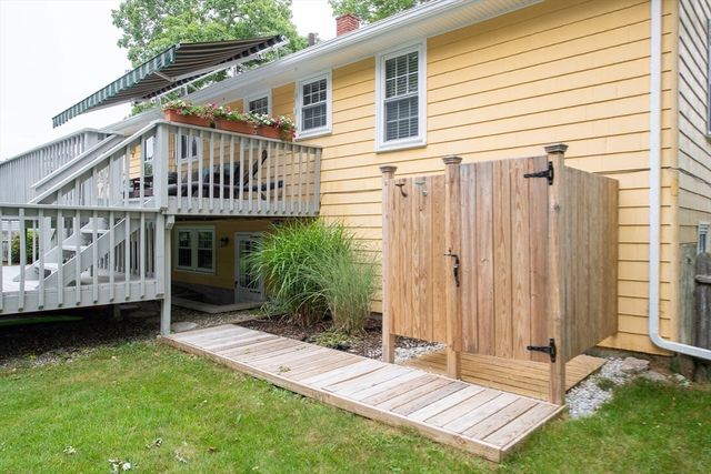 12 Brook Drive, Fairhaven, MA 02719