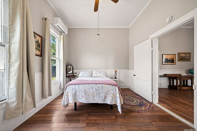 320 SECOND ST, Comfort, TX 78013