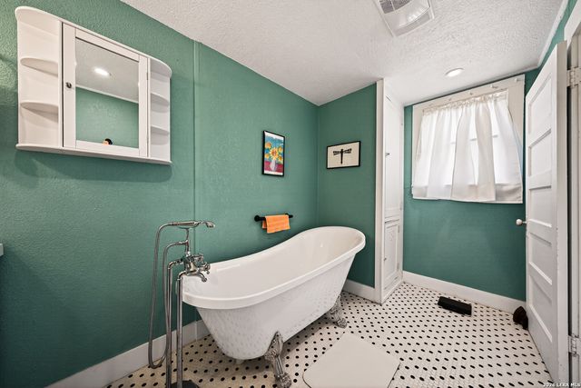320 SECOND ST, Comfort, TX 78013