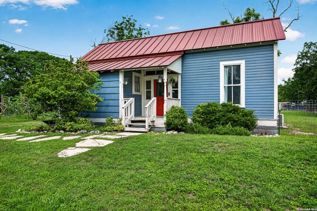 320 SECOND ST, Comfort, TX 78013