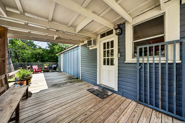 320 SECOND ST, Comfort, TX 78013