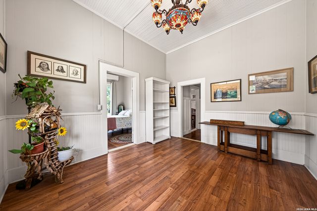 320 SECOND ST, Comfort, TX 78013