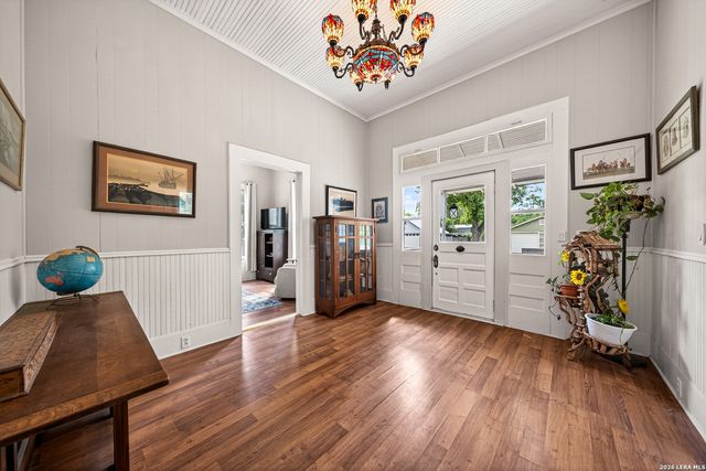 320 SECOND ST, Comfort, TX 78013