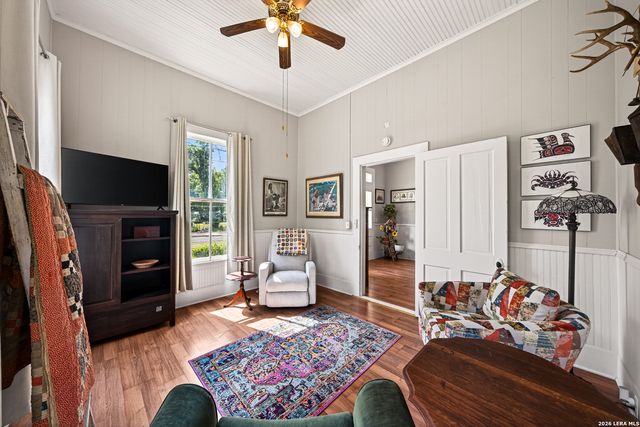 320 SECOND ST, Comfort, TX 78013