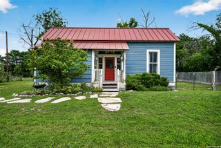 320 SECOND ST, Comfort, TX 78013