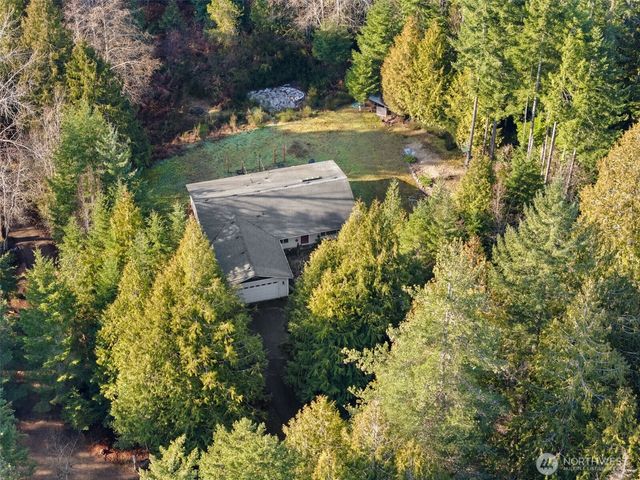 297 Lewis Road W, Seabeck, WA 98380